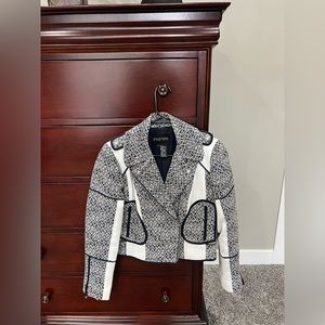 Beautiful Ectetera blue & white size 2